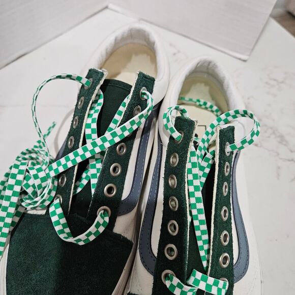 NWT Old School Vans Size 8 Men's, Size 9.5 Women's - Picture 5 of 9